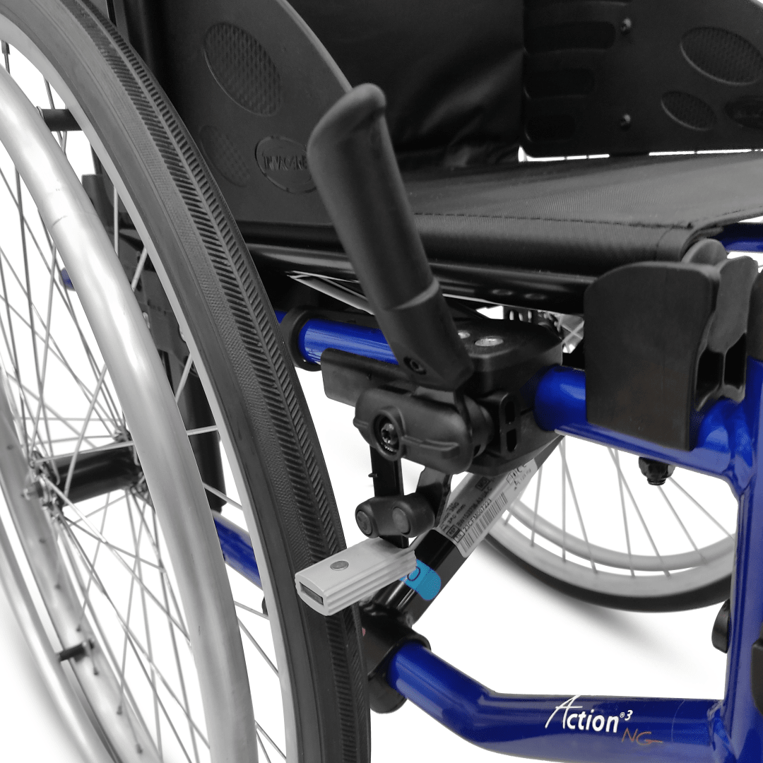 Середньоактивне крісло колісне Invacare Action 3 NG (Action 3 NG-2090)